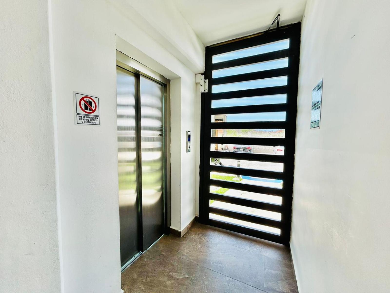 Moderno Con Alberca Cerca De La Playa By G P S Rentas Apartamento